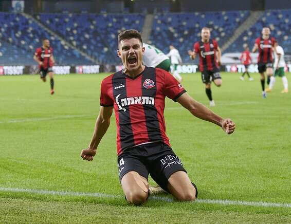 לירן סרדל חוגג בתוספת הזמן // צילום: אלן שיבר